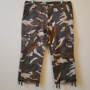 INC International Concepts Camo Cropped Pants